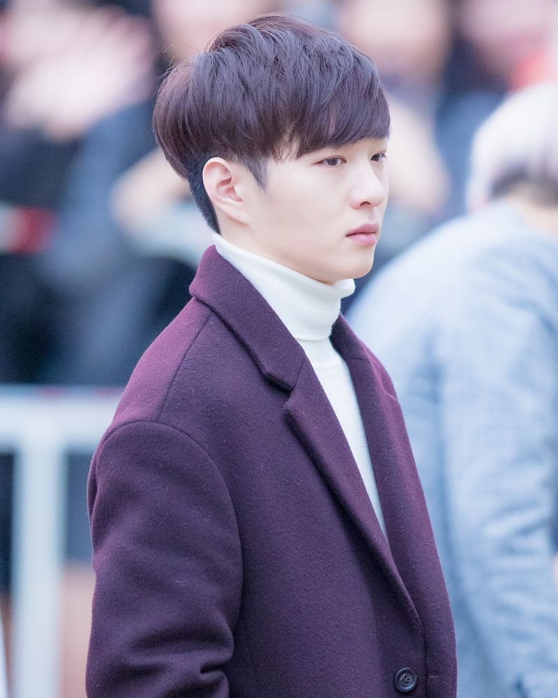 이창섭 사진 2 — 이창섭 사주와 정묘일주