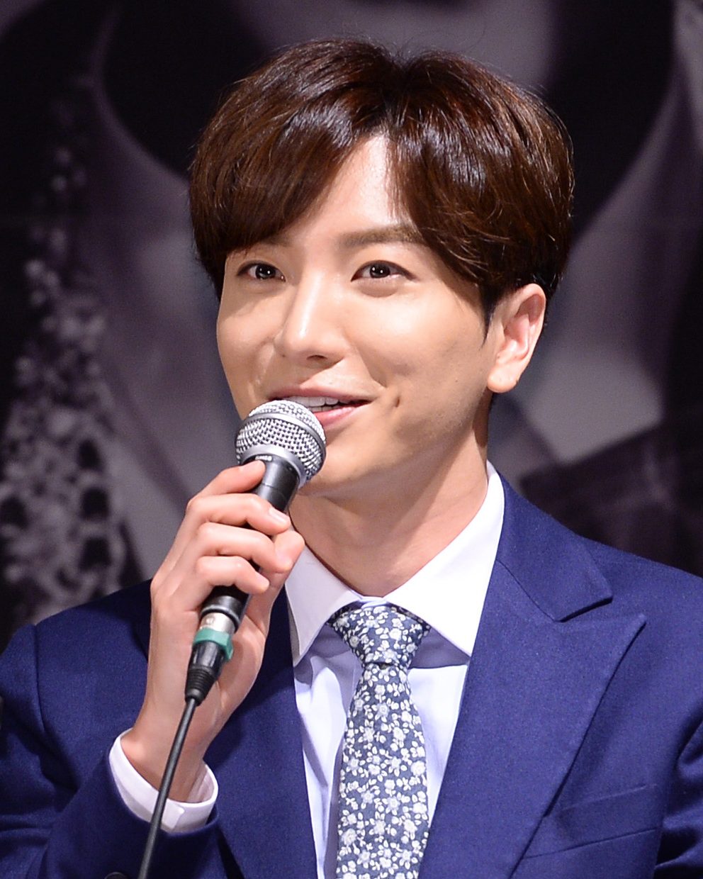 이특 사진 — 슈퍼주니어 이특 사주