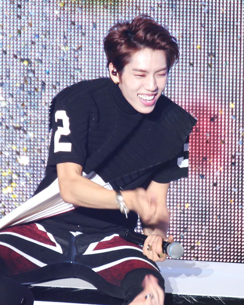 장동우 사진 2 — 장동우 사주와 신묘일주