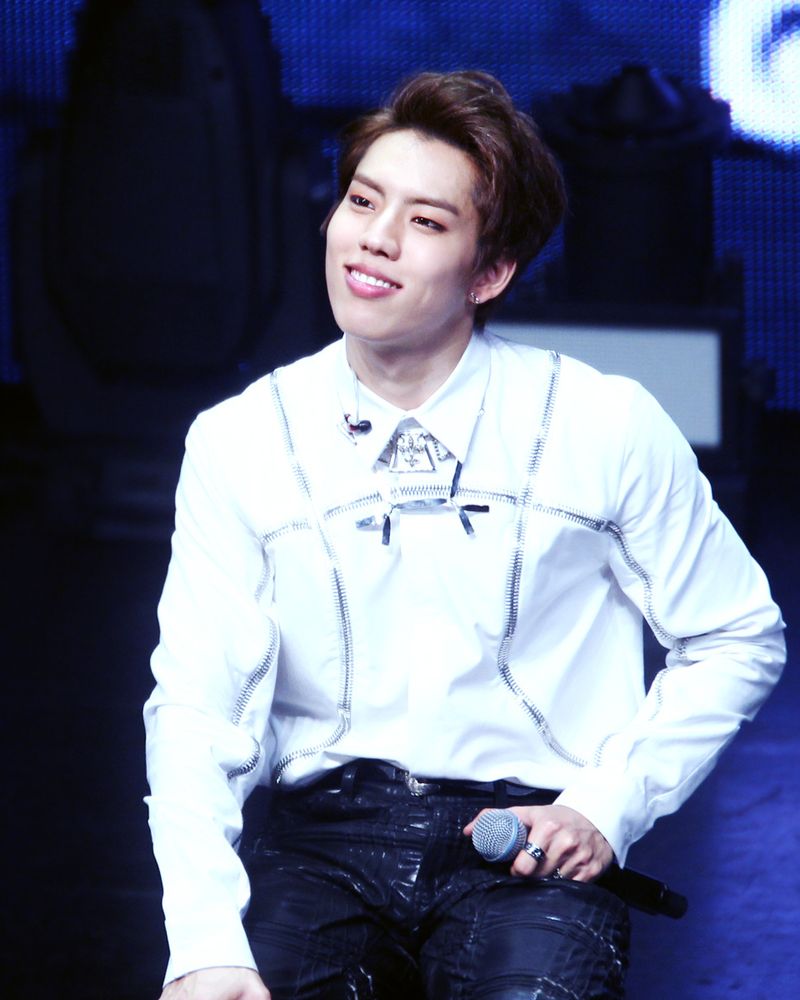 장동우 사진 3 — 장동우 사주와 신묘일주