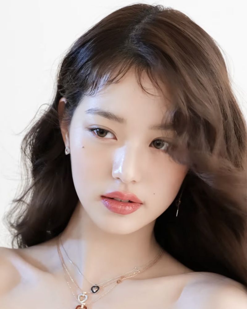 장원영 사진 3 — 장원영 사주와 임오일주