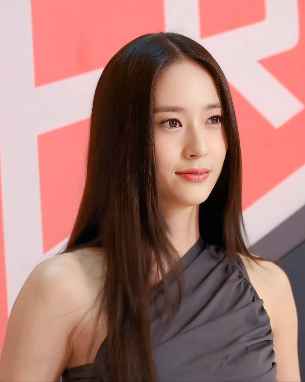 정수정 사진 — f(x) 정수정 사주