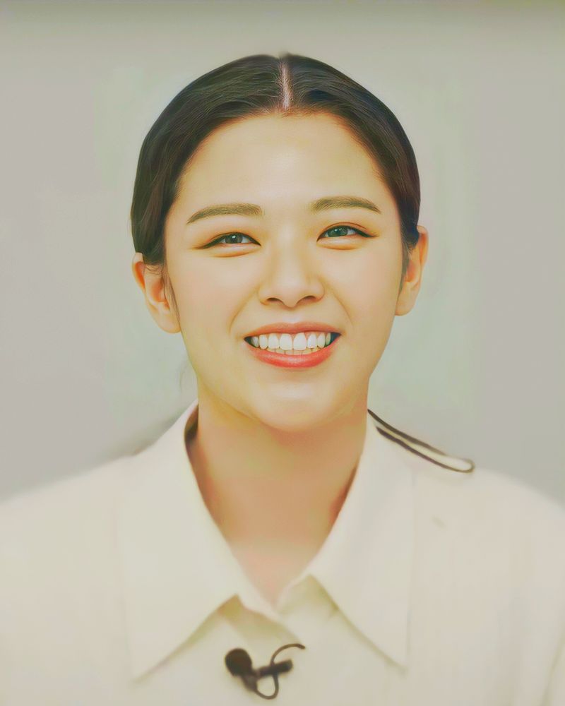 정연 사진 2 — 정연 사주와 임인일주