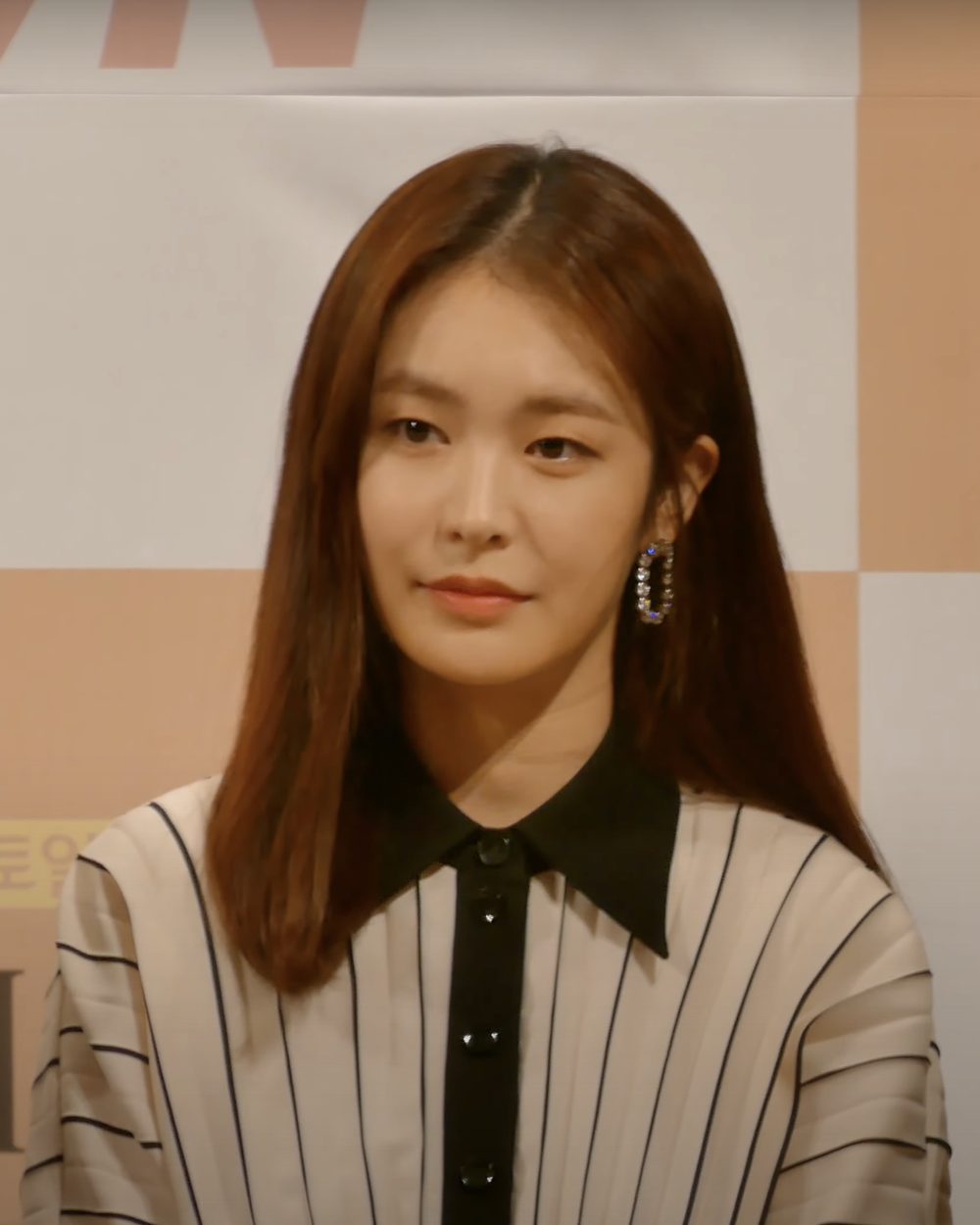 정유진 사진 — 배우 정유진 사주