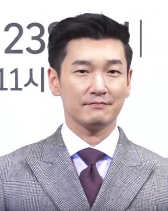 조승우 사진 — 배우 조승우 사주