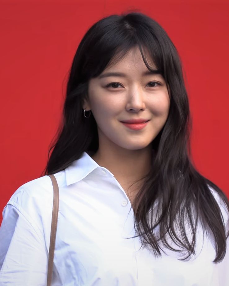 조우리 사진 2 — 조우리 사주와 갑진일주