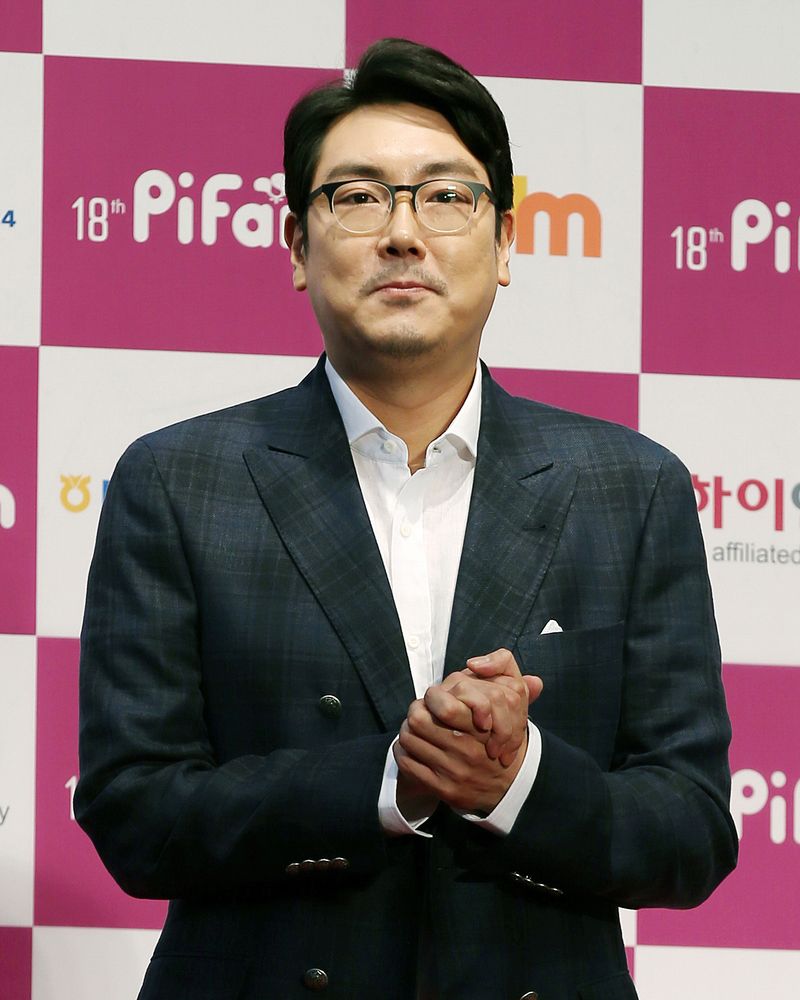 조진웅 사진 2 — 조진웅 사주와 갑인일주