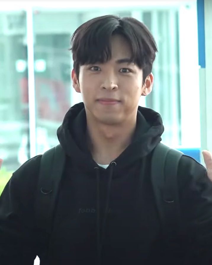 주종혁 사진 2 — 주종혁 사주와 무술일주