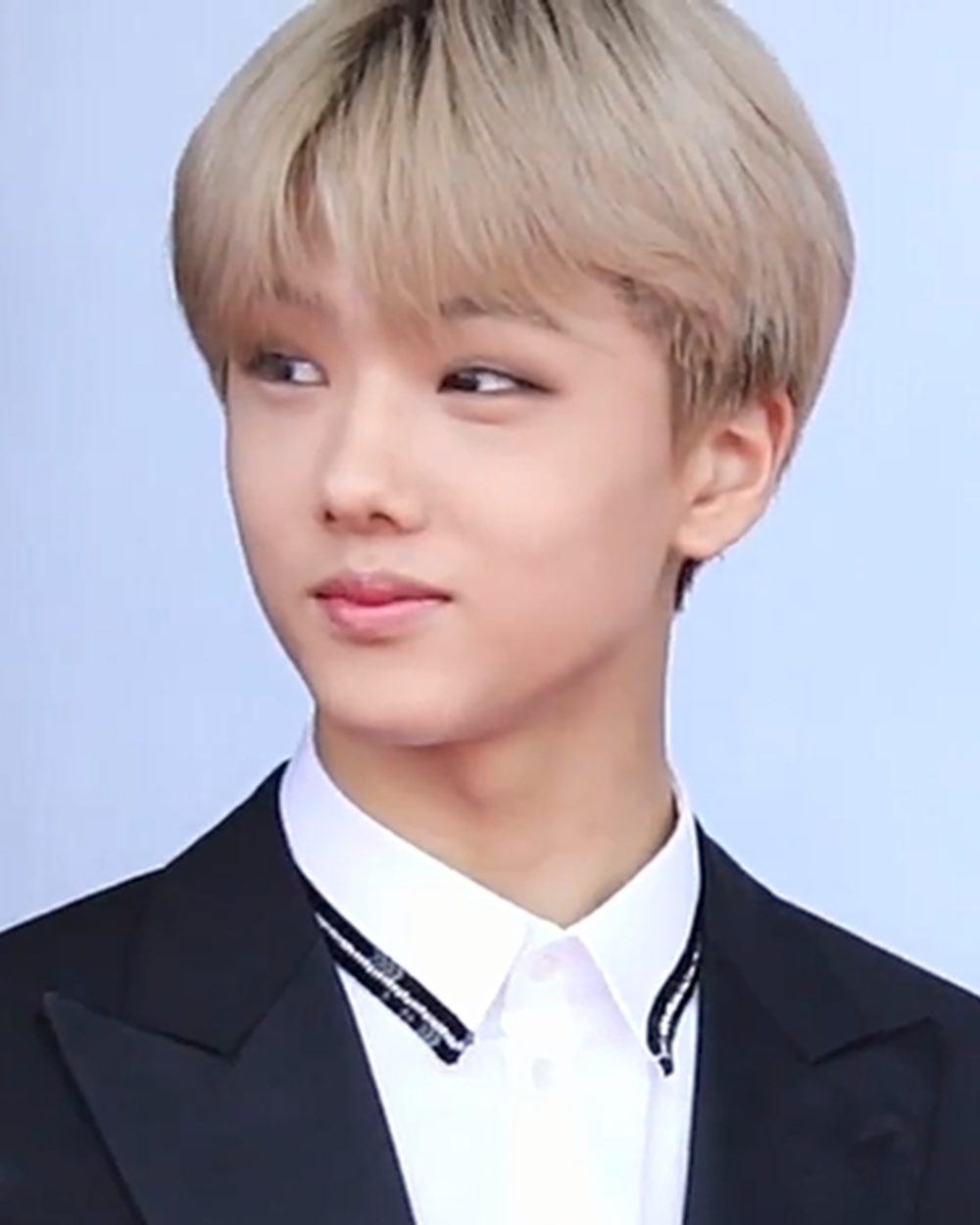 지성 사진