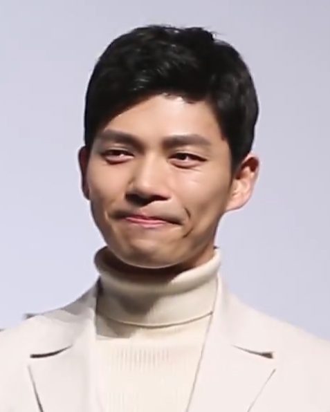 지승현 사진 — 배우 지승현 사주