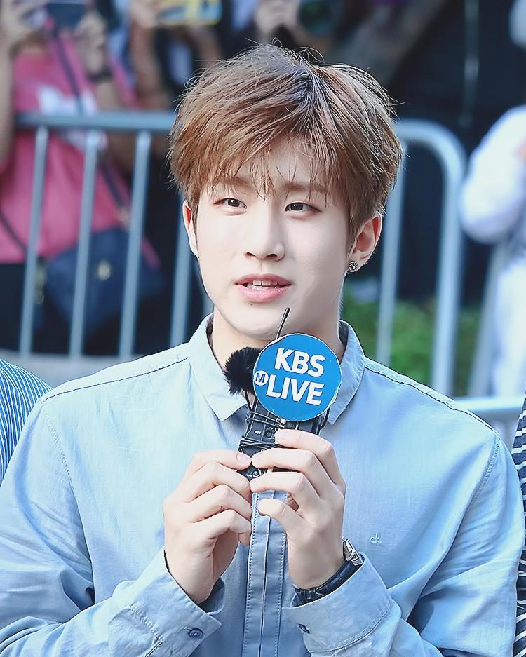 진진 사진 — 아스트로 진진 사주