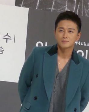 진태현 사진 2 — 진태현 사주와 갑자일주