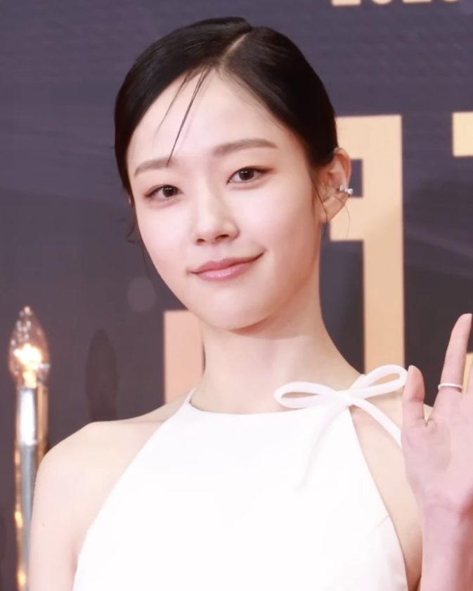 채원빈 사진 — 배우 채원빈 사주