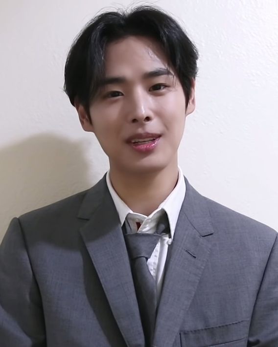 최병찬 사진 3 — 최병찬 사주와 무오일주