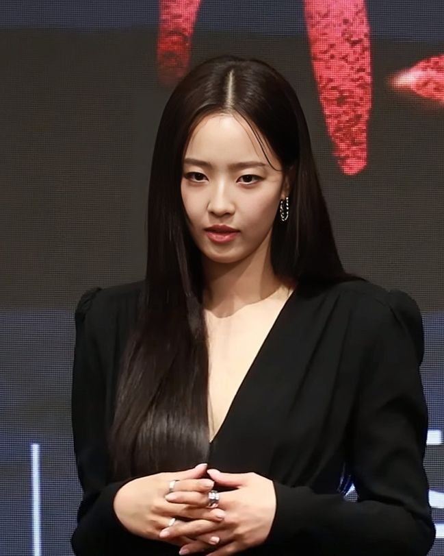 최예빈 사진 2 — 최예빈 사주와 임자일주