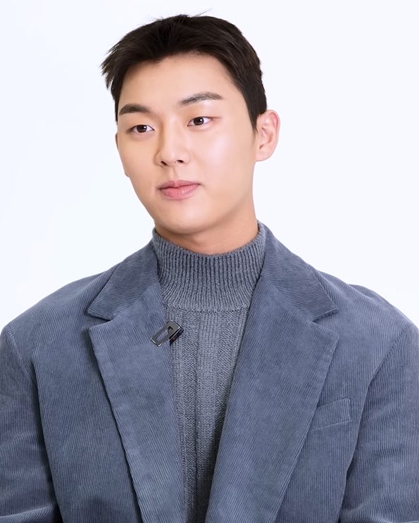 최현욱 사진
