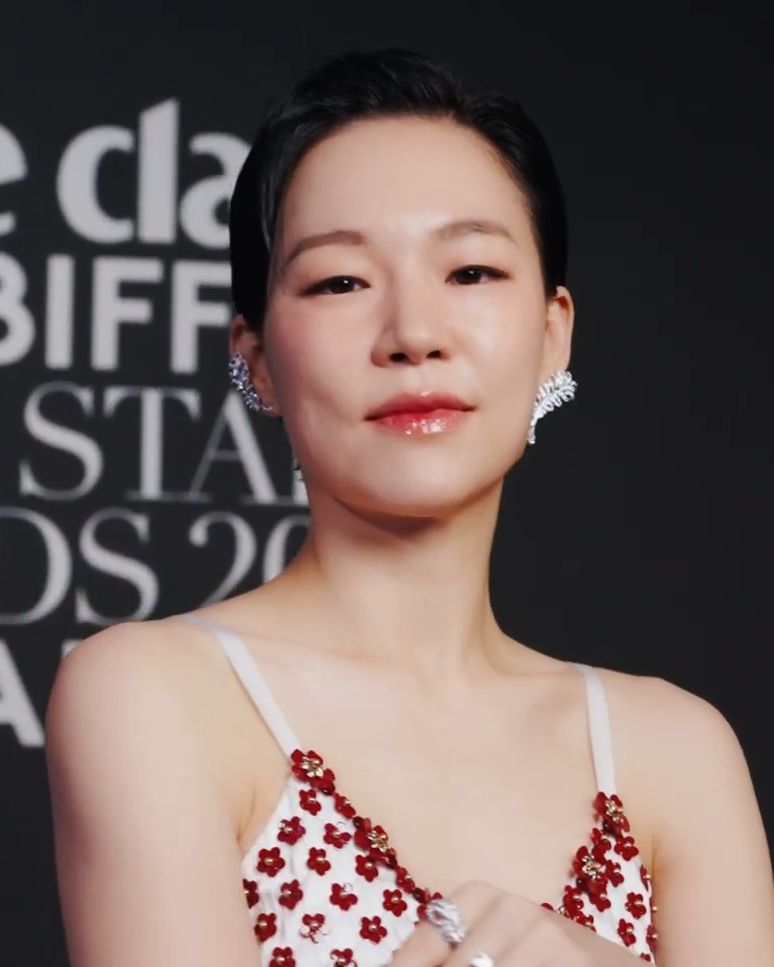 한예리 사진 2 — 한예리 사주와 신묘일주