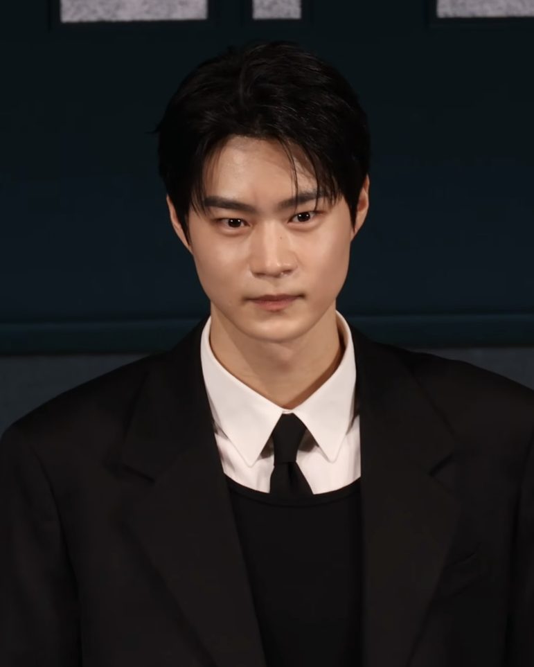 현우석 사진 — 배우 현우석 사주