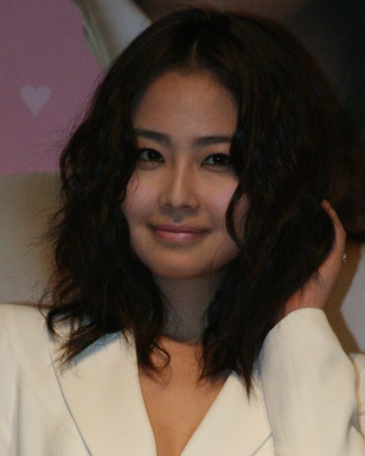 홍수현 사진