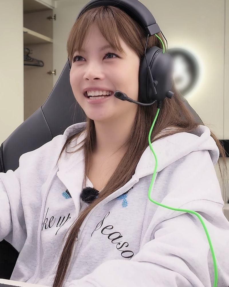 홍은채 사진 2 — 홍은채 사주와 계묘일주