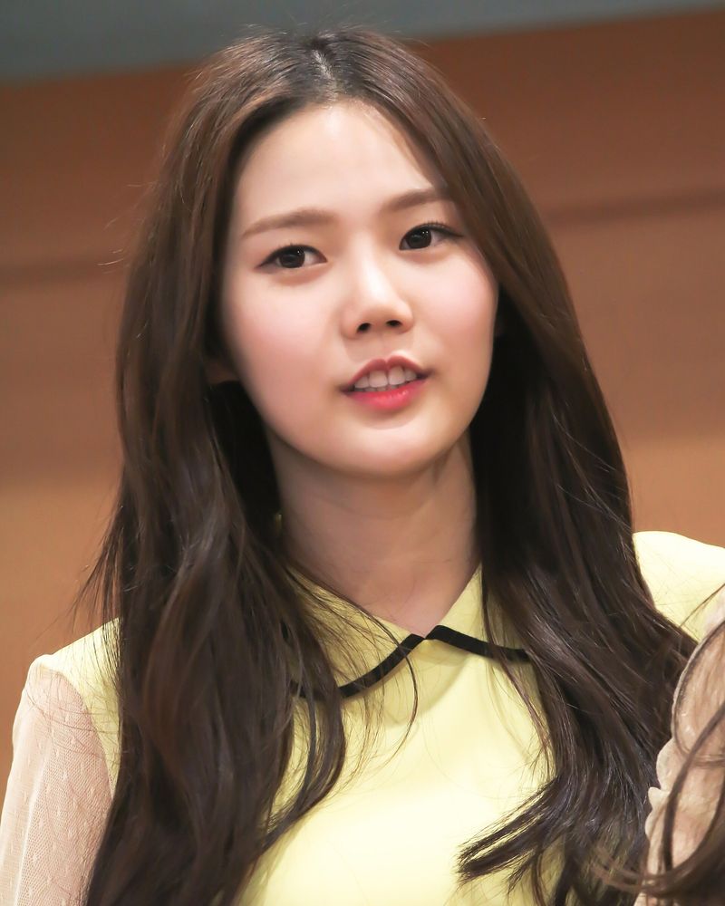 효정 사진 2 — 효정 사주와 을묘일주