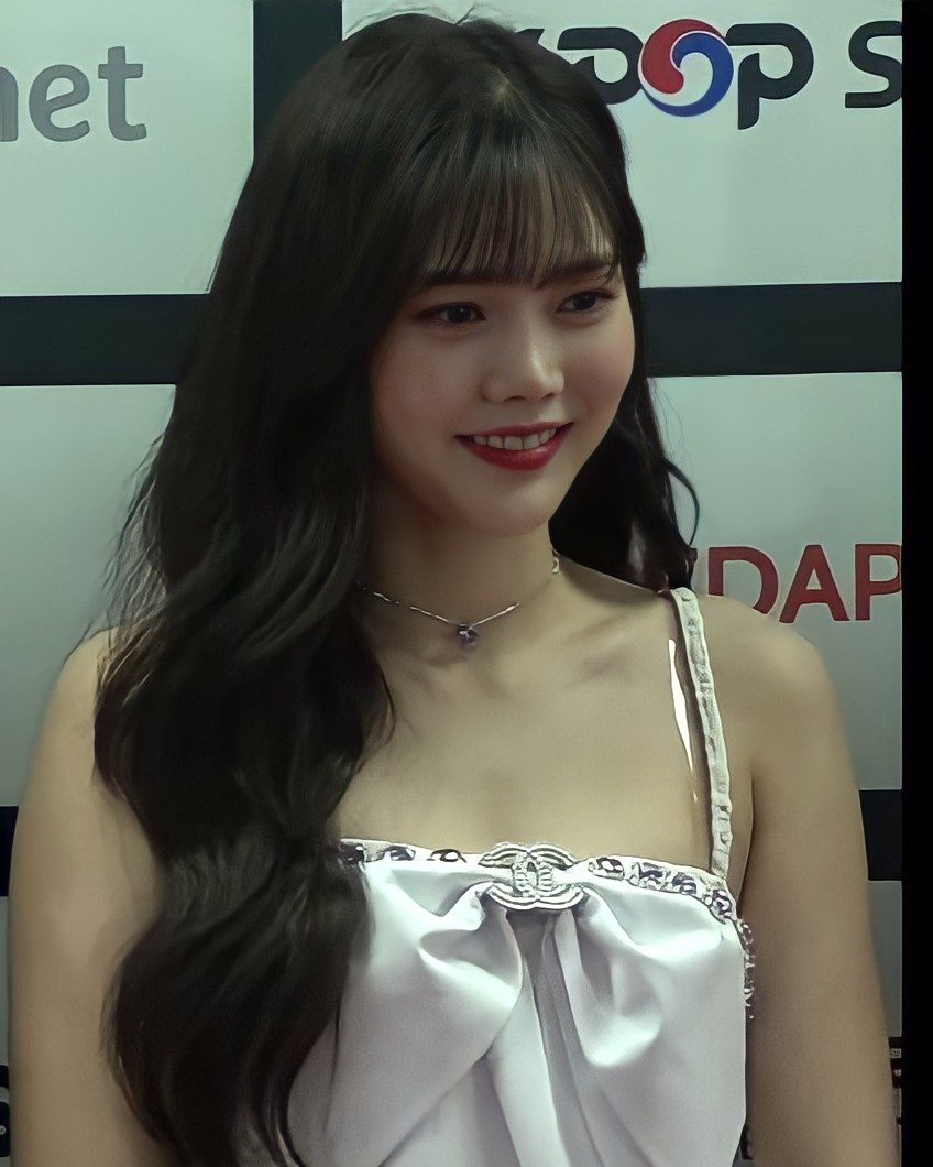 효정 사진 — 오마이걸 효정 사주